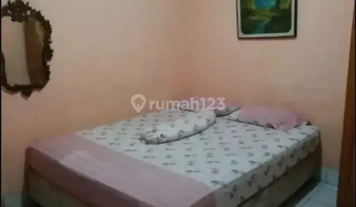 Kost Putri , 700 rb sdh sama listrik dan air , dilewati angkot 2