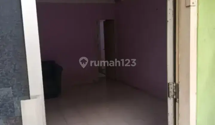 Sewakan kamar kos bekas ruang kantor Ac 2