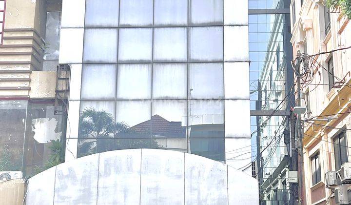 Disewakan Ruko di Jalan Pintu Air – Lengkap dengan Lift 1
