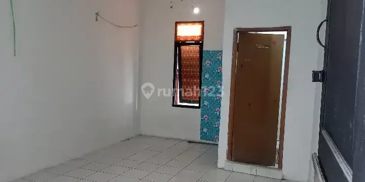 KOST KELUARGA DI KEMAYORAN 1