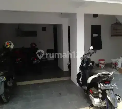 Oemah Kost 32 Putih cempaka Putih 1