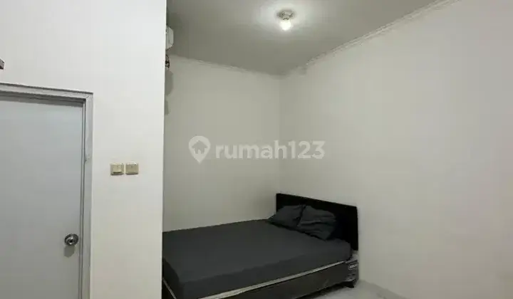 kost exclusive nyaman  full furnished dan kamar mandi dalam di bekasi 1