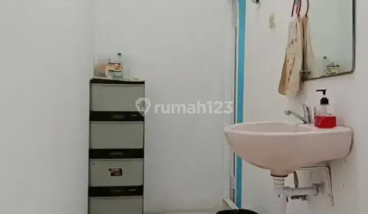 Menyewakan (bulanan) kamar kost dgn fasilitas lengkap utk pria/wanita 1