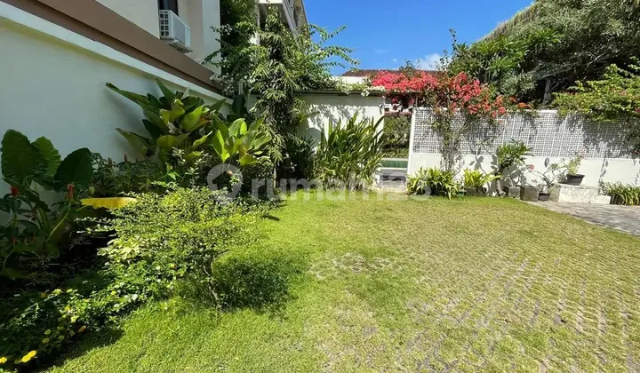 Elite AC Room Boarding House in Kuta Bali Near Beachwalk Mall