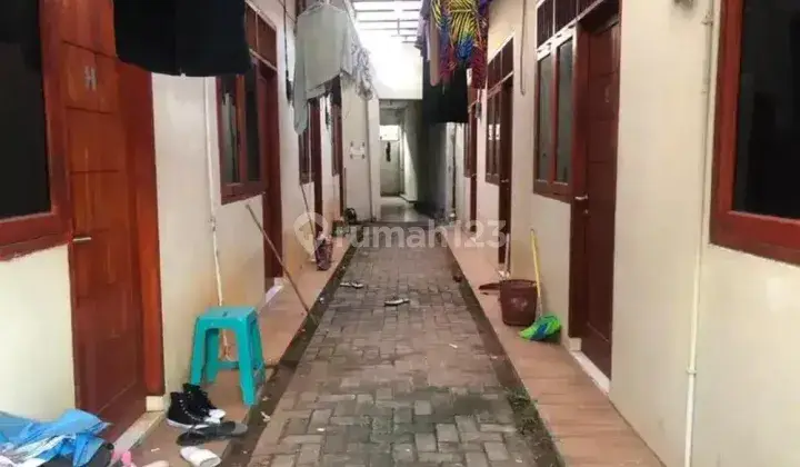 Kost exlusive dan lokasi strategis dekat halte busWay petukangan 1