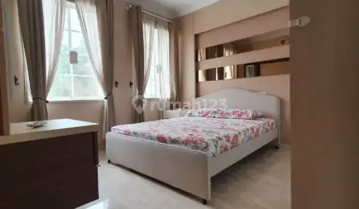 KOST EXCLUSIVE KHUSUS WANITA KELAPA GADING 1