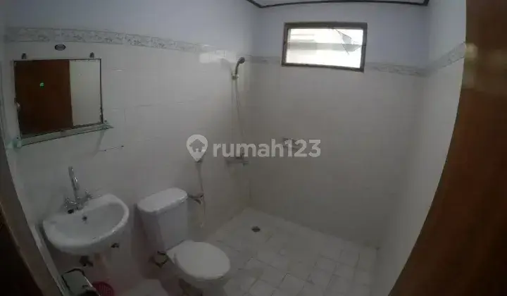 Cheap Boarding House Near Beachwalk Mall Kuta Beach 2