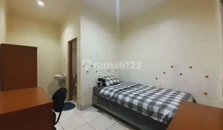 Kost AC murah kamar mandi dalam di tomang roxy cideng jakarta barat 2