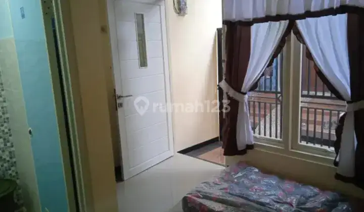 KOS KOST KAMAR MANDI DALAM WIYUNG 2