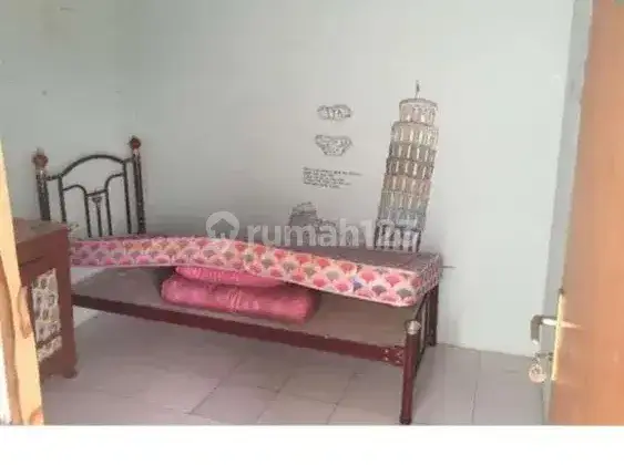 Kosan di Bintaro ada 6 kamar , lengkap dengan isinya sebrang,miegacoan 2