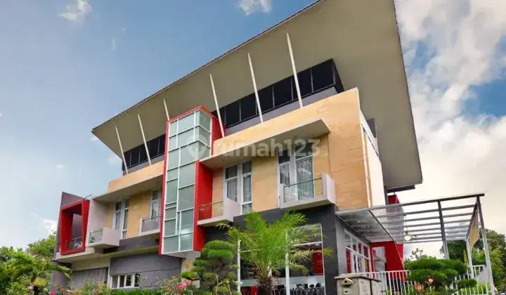 Kost & Penginapan Mewah Vivacity Homestay & Cafe di Cilegon 1