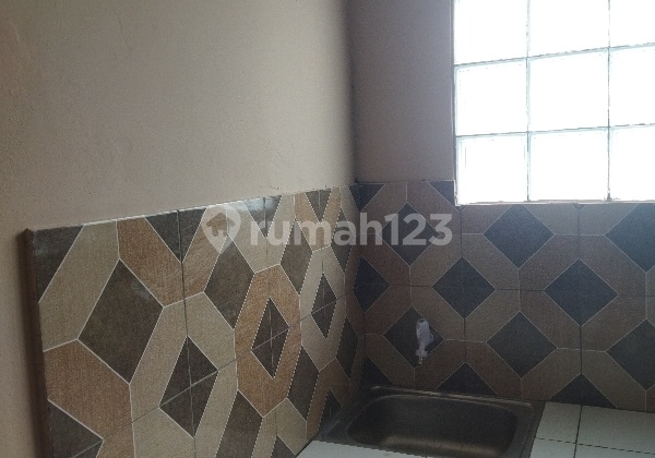 Disewakan Kontrakan 3 Petak Bangunan Baru dan Bersih 2