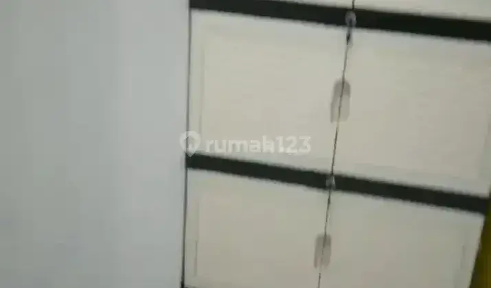 Kamar Kos Putri Murah Dekat Gress Mall GKB Gresik 2