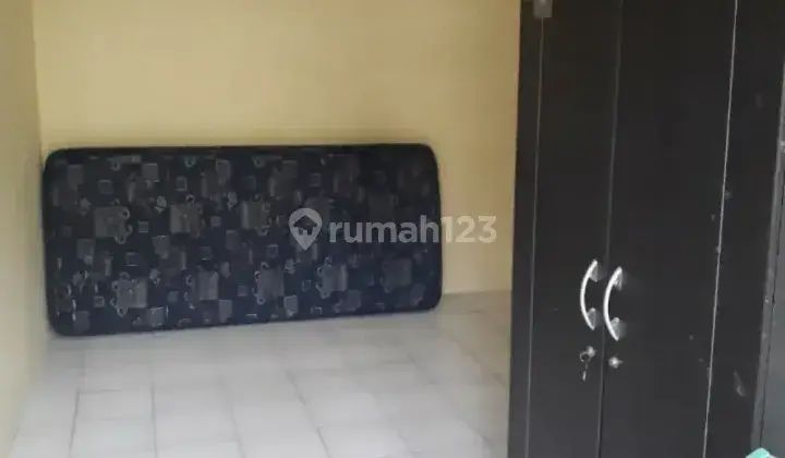 Kamar kos putra, Parkiran Luas, Free Wifi 2