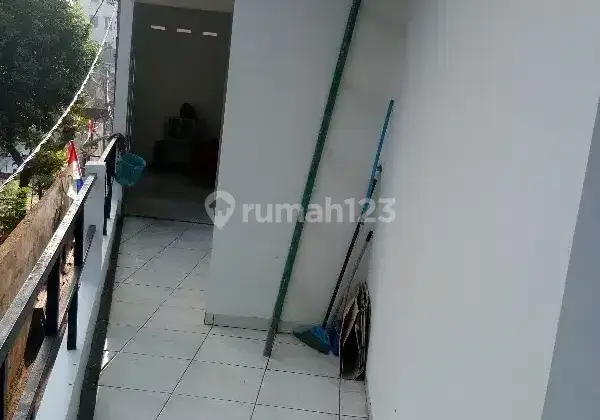 Disewakan kamar kost putra daerah fatmawati dekat stasiun MRT 2