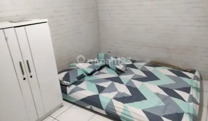 KAMAR KOS CAMPUR LAKI LAKI PEREMPUAN 1