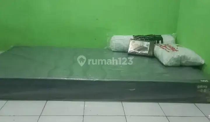 KOSAN PUTRA SAMPING KAMPUS UI (DEPAN RS UI) 2