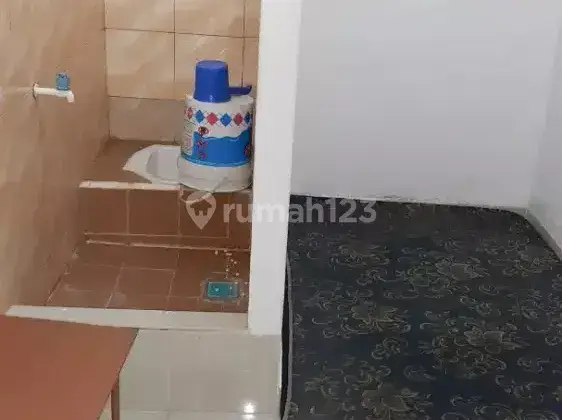 Kost Cideng - Petojo Utara Jakarta Pusat, Kamar Mandi Luar & Dalam 2