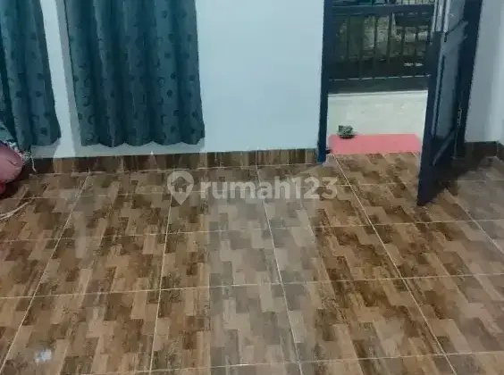 kost kontrakan 1 ruangan ada kamar mandi 2