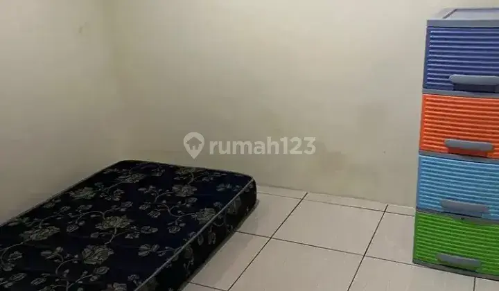 Kamar kos lokasi strategis jalan kaki ke halte busway Bidaracina 2