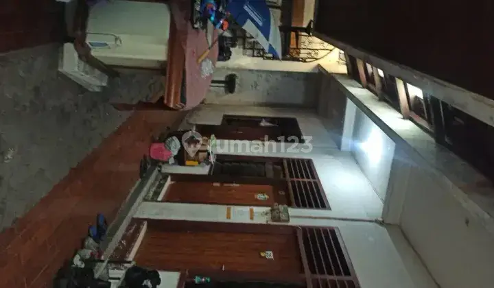 Kost dukuh Kupang dekat kampus 2