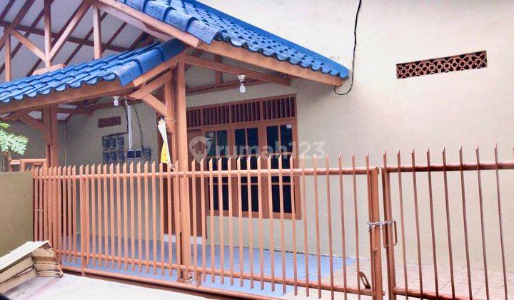 Dijual Kost Full 10 Kamar Terisi, Harga di bawah NJOP, 5 menit ke BSI Cengkareng Dijual Kost Full 10 Kamar Terisi, Harga di bawah NJOP, 5 menit ke BSI Cengkareng