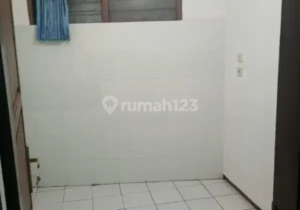 Kosan murah free Wi-Fi di Kiaracondong Bandung dekat stasiun 1