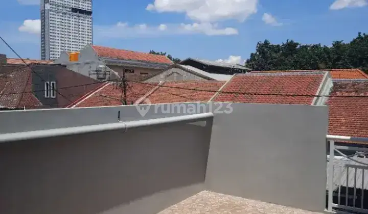 Rumah kost kos eksklusif baru kamar luas 1 mnit FK hangtuah kedokteran 1