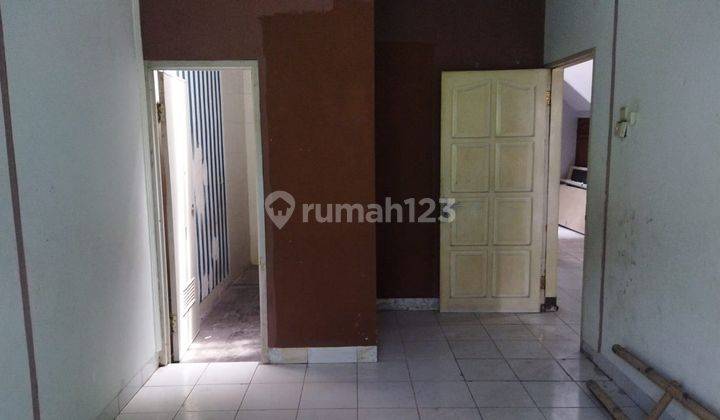 Jual Rumah Bagus Terawat 2 Lantai Lokasi Strategis Harga Nego 2