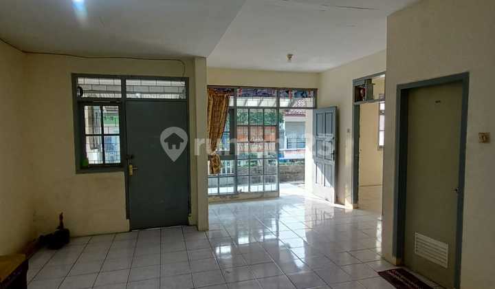 Dijual murah rumah terawat siap huni di Taman Kopo Indah 1 harga nego Dijual murah rumah terawat siap huni di Taman Kopo Indah 1 harga nego