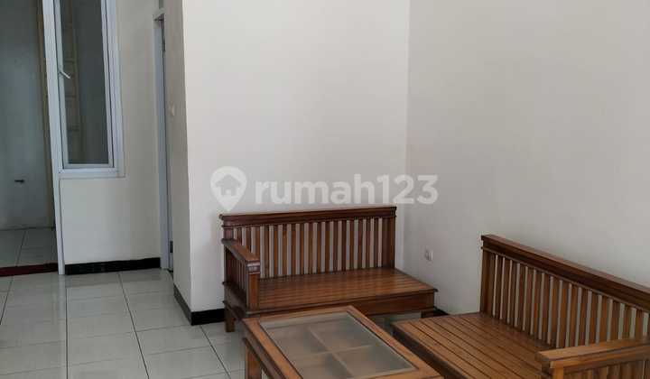 Quick sale of a ready-to-live house in Taman Kopo Indah 1, negotiable price. 1