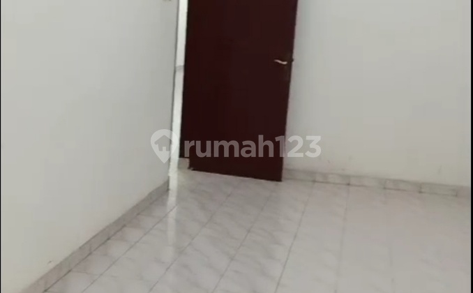 Dijual rumah besar & luas terawat di Taman Kopo indah 2 harga nego Dijual rumah besar & luas terawat di Taman Kopo indah 2 harga nego