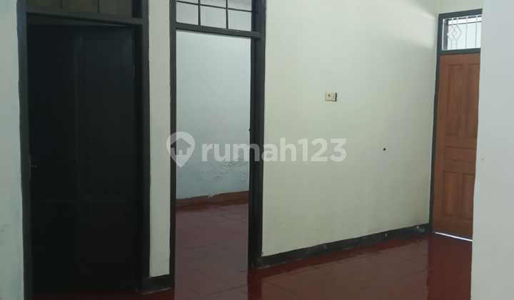 For rent rumah bagus terawat siap huni di Taman Kopo indah 1 harga nego 2