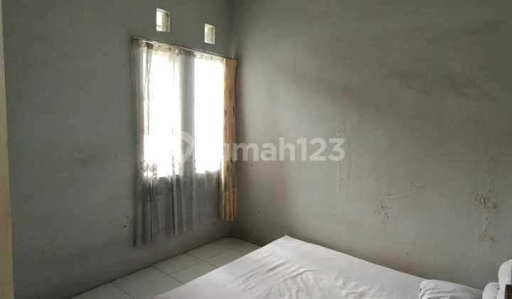 Quick Sale: Large House in Green Graha Kopo Regency, Negotiable Price 2