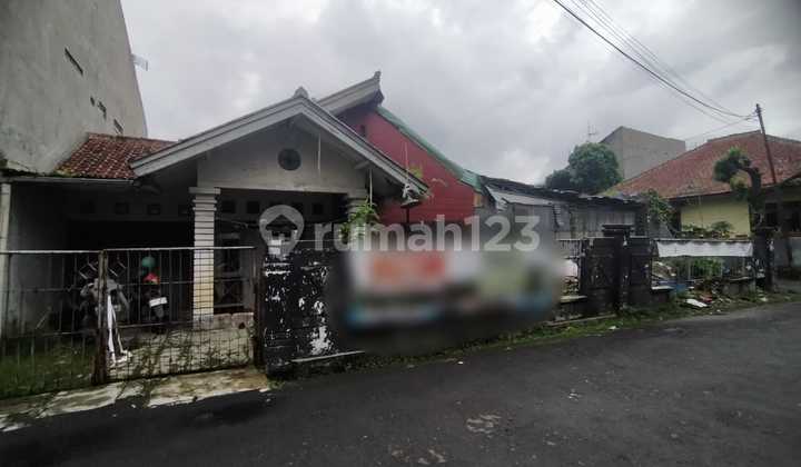 Dijual Rumah Hitung Tanah, Luas , Hook Lokasi Strategis Harga Nego di Sukamenak Indah