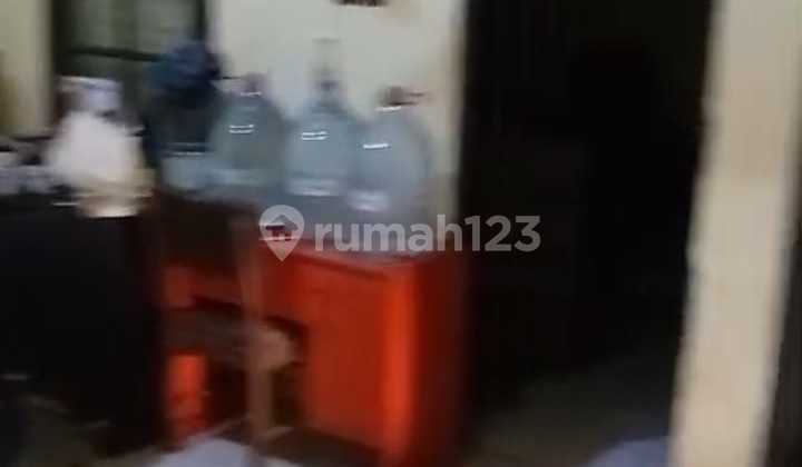 Well-maintained house for sale, ready to occupy in Taman Rahayu, negotiable price. 2