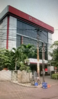 For Sale Building on Jl. Falatehan, Kebayoran Baru, South Jakarta.