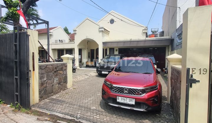 For Sale Commercial House In Taman Cilandak Raya Near MRT Tb. Simatupang Station, Very Strategic
