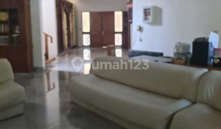 Dijual Rumah 2Lt di Jakarta Selatan dengan Luas Tanah 4.060M / 500M,Hitung Tanah Saja Rp. 15Jt/M 2