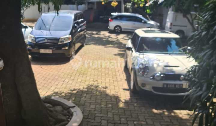 Dijual Rumah 2Lt di Jakarta Selatan dengan Luas Tanah 4.060M / 500M,Hitung Tanah Saja Rp. 15Jt/M Dijual Rumah 2Lt di Jakarta Selatan dengan Luas Tanah 4.060M / 500M,Hitung Tanah Saja Rp. 15Jt/M