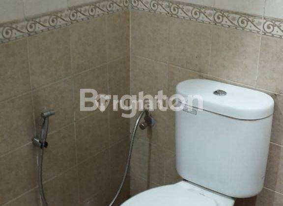 RUMAH 2 Lt KOTA WISATA 2