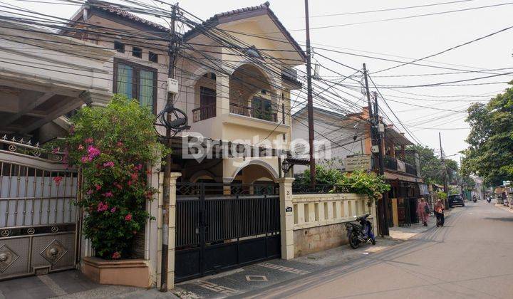 RUMAH DI LENTENG AGUNG TERAWAT 1