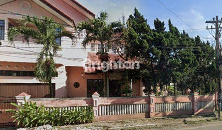 Rumah Lama Mewah dan Luas di Binjai Jalan Besar Imam Bonjol simpang Kapten Muslim 2