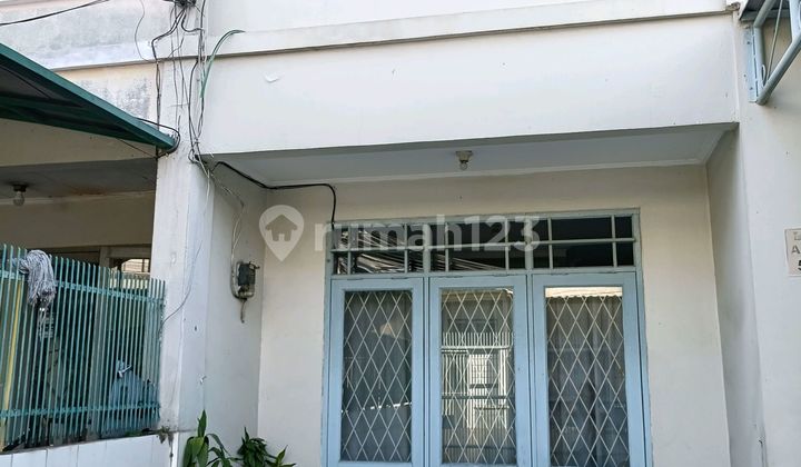 For Rent: Taman Palem Lestari House, Strategic Location