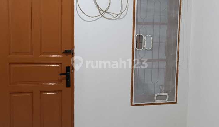 For Rent :Rumah di Taman Palem Lestari 2