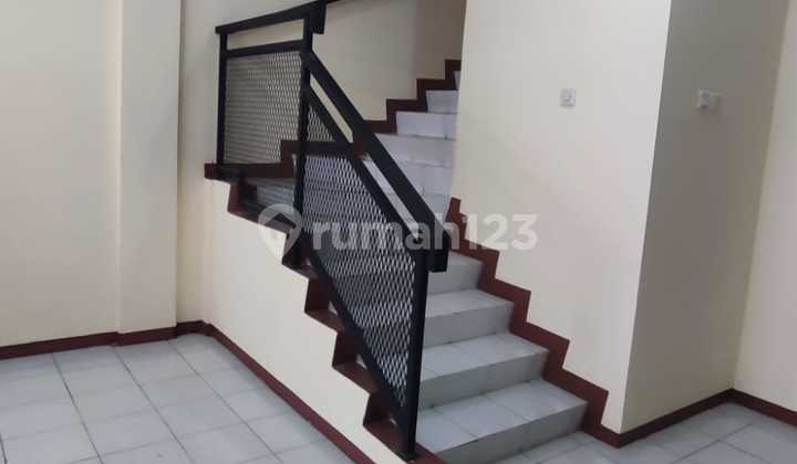 Disewakan Rumah Taman Palem Lestari Furnished