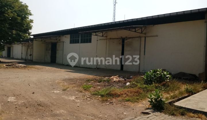 Gudang di Raya Gempol Pandaan Nol Jalan Nasional Surabaya-Pandaan-Malang Kawasan Pabrik