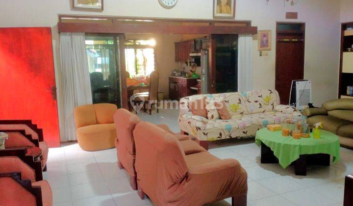 Bawah Harga Pasar Rumah di Manyar Surabaya 1