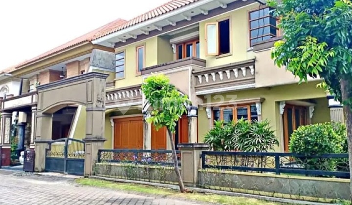 Rumah 2 lantai Estetik Eropa Klasik siap huni di Perumahan Elite Arief Rahman Hakim Rumah 2 lantai Estetik Eropa Klasik siap huni di Perumahan Elite Arief Rahman Hakim