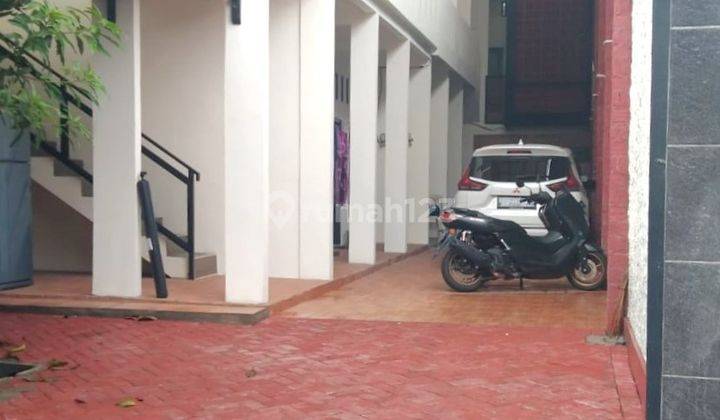 Rumah Kost Aktif di Bendul Merisi Bangunan Bagus Dan Ada Garasi Mobil 1